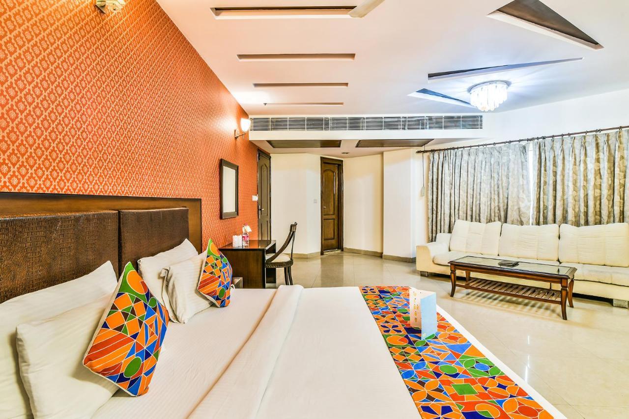 Hotel Alpine Tree Nueva Delhi Exterior foto